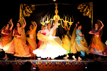 Spectacle envoûtant gratuit de danse Bollywood