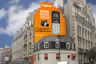  Votre message gratuitement pendant 1h sur écran géant en plein Paris !