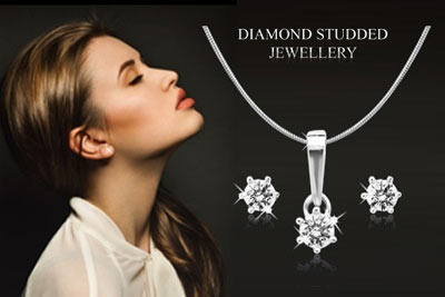 Parure Diamond Studded Jewellery sertie de diamants à 65 € au lieu de 238 €