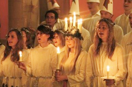 Spectacle suédois gratuit avec chorale à la lumière des bougies pour la Sainte-Lucie