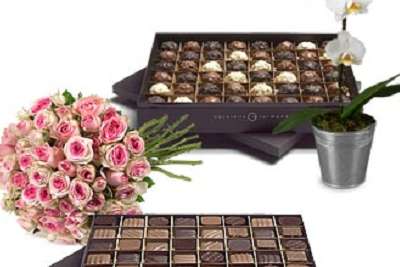 Insolite : bouquet de roses avec 1 boîte de 126 chocolats livrés chez vous 