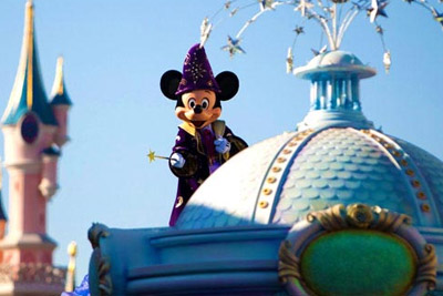 Séjour à Disneyland pas cher (35% de réduction + 100 € offerts + billets pour les 2 Parcs Disney)