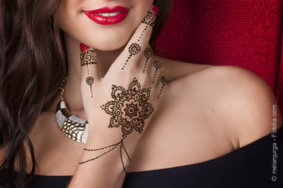 Initiation gratuite à l’art du tatouage au henné