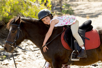 balade en poney gratuite au carresenart balade en poney gratuite au carresenart