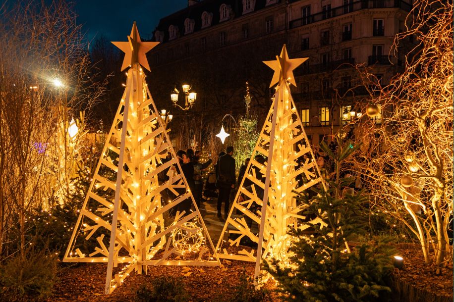 Le parvis de l'Hôtel de Ville se transforme en Forêt enchantée