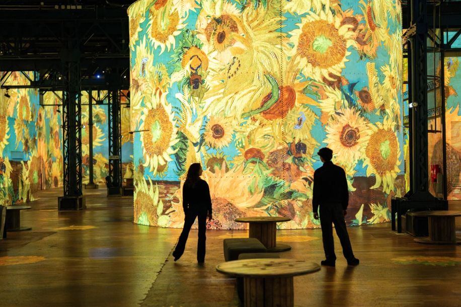 Voyagez avec Van Gogh, Le Petit Prince et Hokusai à l'Atelier des Lumières