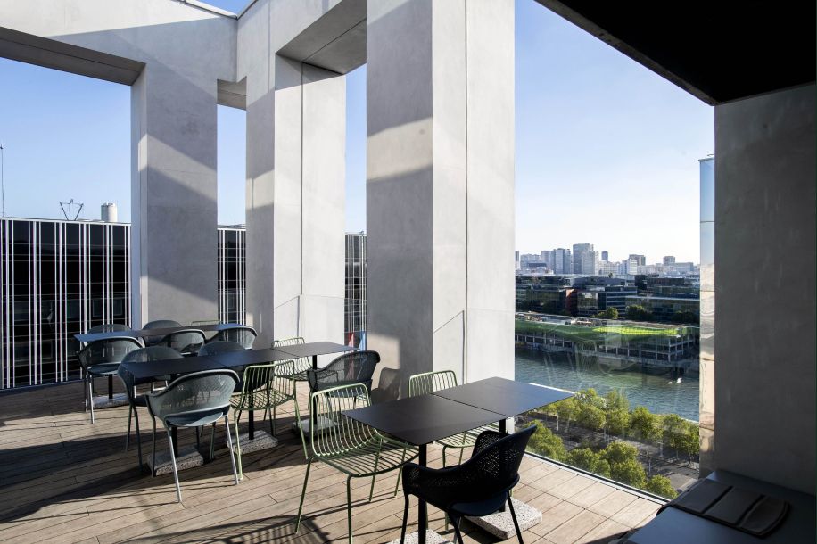 Le Laho Rooftop rouvre avec sa terrasse perchée à 60 mètres de hauteur