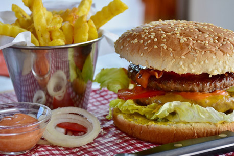 Hamburgers pas chers à Paris et faits-maison à moins de 3 euros !