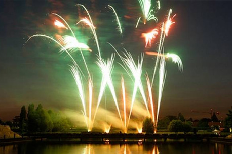 Traditionnel feu d’artifice du 14 juillet à Guyancourt et concert de rock 