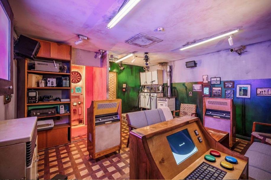 300 jeux, des cocktails et zéro ennui : bienvenue au 3Bis