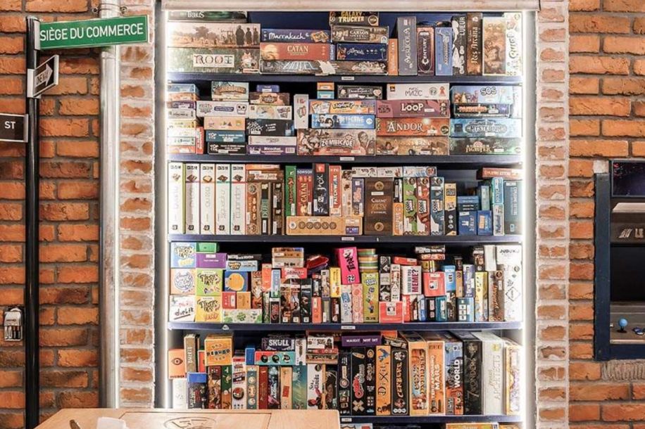 300 jeux, des cocktails et zéro ennui : bienvenue au 3Bis