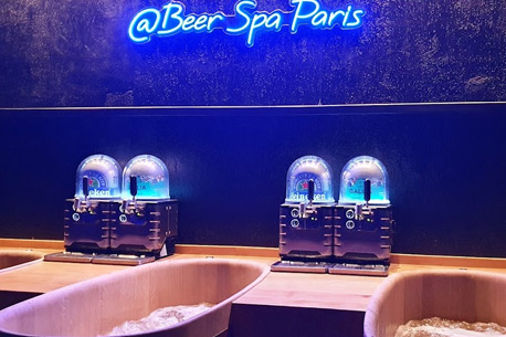 Expérience insolite : le premier bain de bière de Paris