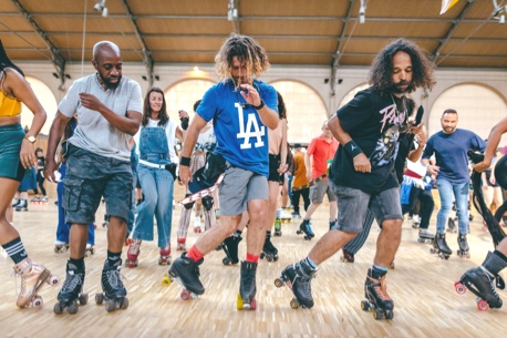 Roller Dance Party gratuite : enflammez le dancefloor sur vos roulettes !