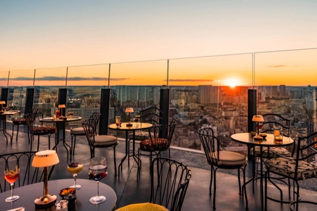 TOO TacTac Skybar terrasse exterieure