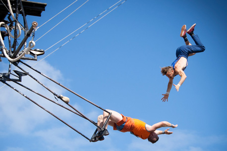 Spectacles gratuits d'arts de rue et de cirque au festival 