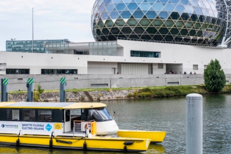 Balades gratuites catamaran electro solaire Seine