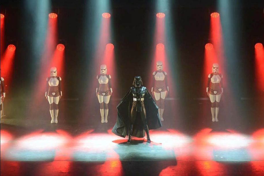 The Empire Strips Back : un hommage décalé et irrésistible à l’univers culte de la SF