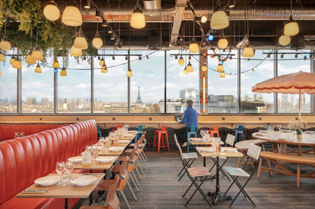 Rooftop avec vue sur la tour Eiffel : petits plats maison et brunch à volonté, ambiance guinguette