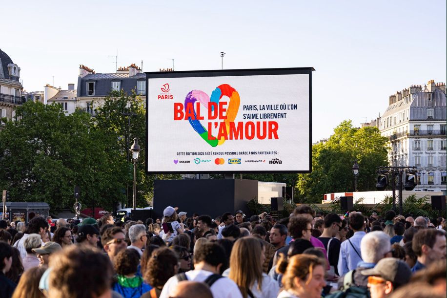 Gratuit, géant, inclusif : le Bal de l’Amour revient à Bastille