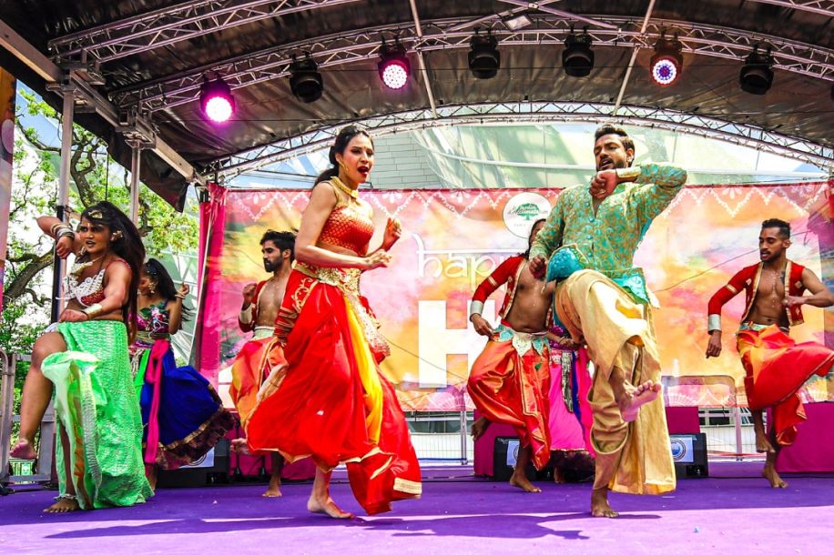 Holi, la fête indienne des couleurs au Jardin d'Acclimatation