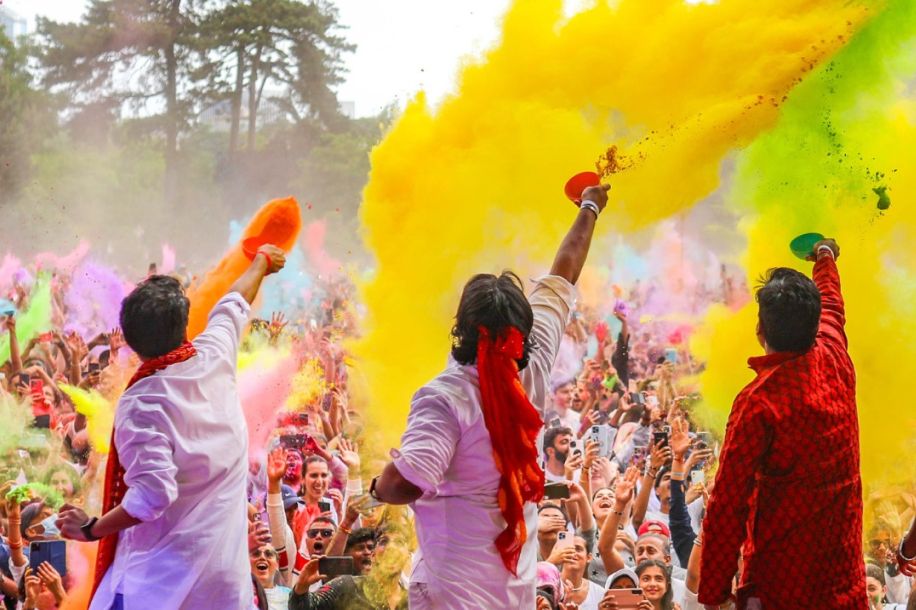 Holi, la fête indienne des couleurs au Jardin d'Acclimatation