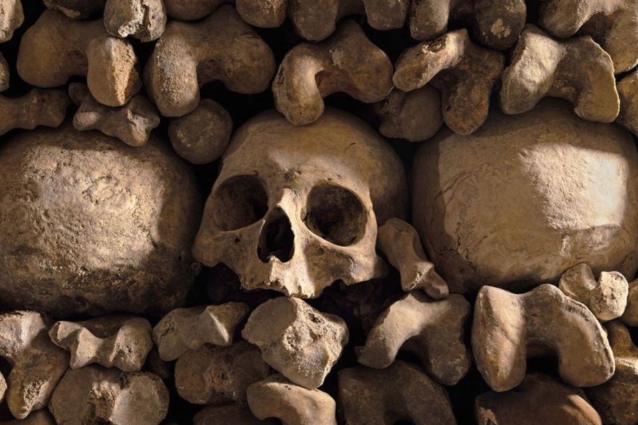 Catacombes de Paris : 2 visites guidées gratuites, en costume et en lecture, pour les Journées du Patrimoine