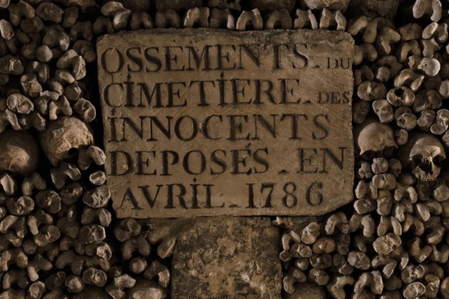 Catacombes de Paris : 2 visites guidées gratuites, en costume et en lecture, pour les Journées du Patrimoine