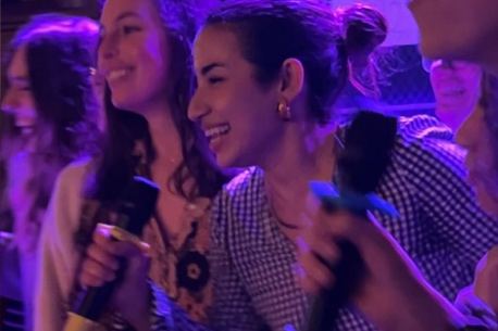 Karaoké, DJ et blind test : ta soirée gratuite du mardi à La Felicità