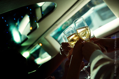 Balade en limousine + champagne à 260 €