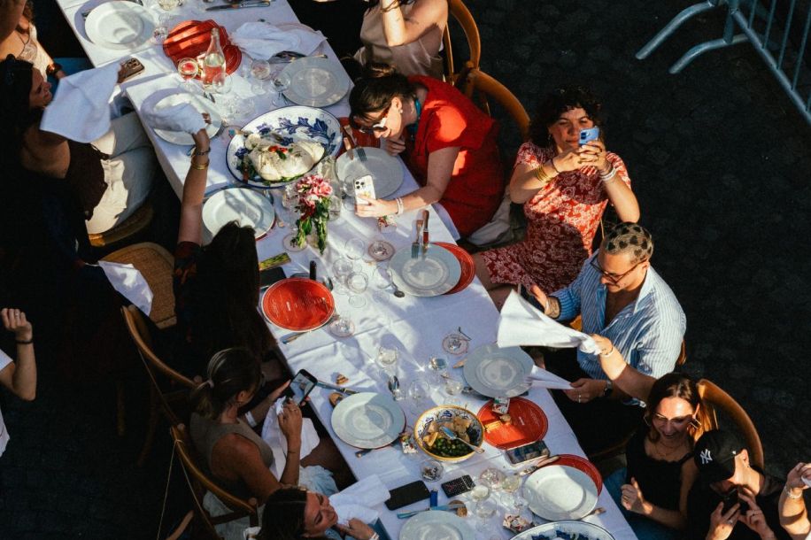 grande tablee bouillon pigalle pink mamma 2026 1