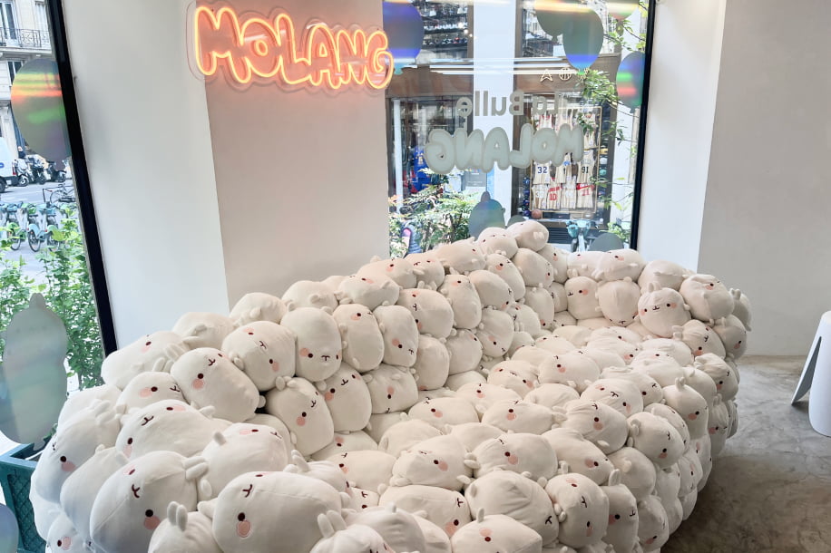 Molang débarque à Paris pendant 10 jours : expo, ateliers et mignonnerie à gogo !