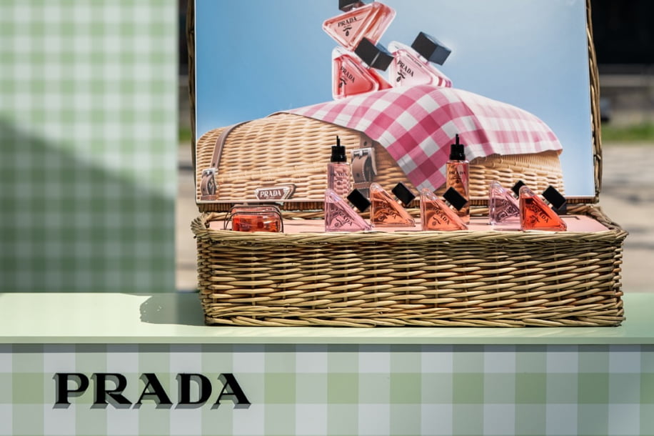 Prada Picnic : le pop up gratuit avec make up, parfums, glaces et surprises à emporter !