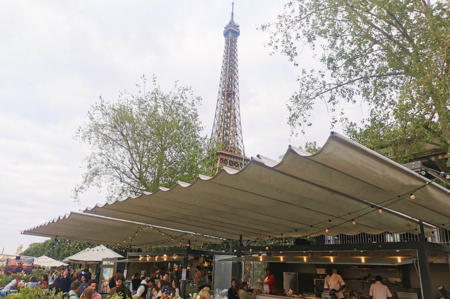 Noti Plage : l’adresse estivale à ne pas manquer au pied de la Tour Eiffel