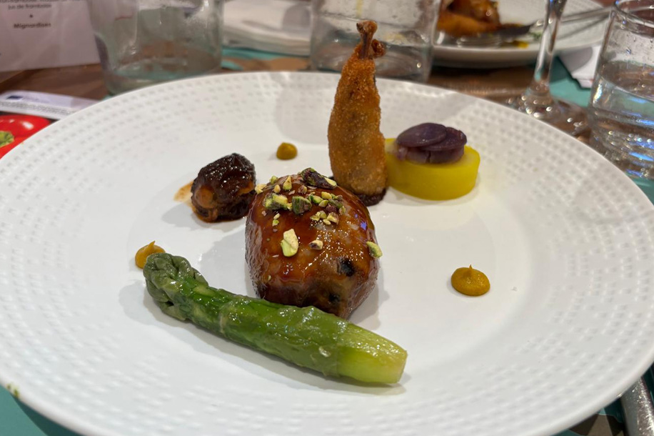 Le dîner qui va faire croquer le poivron à Paris