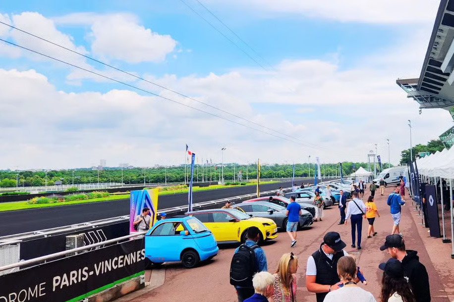 Testez gratuitement des voitures électriques sur circuit