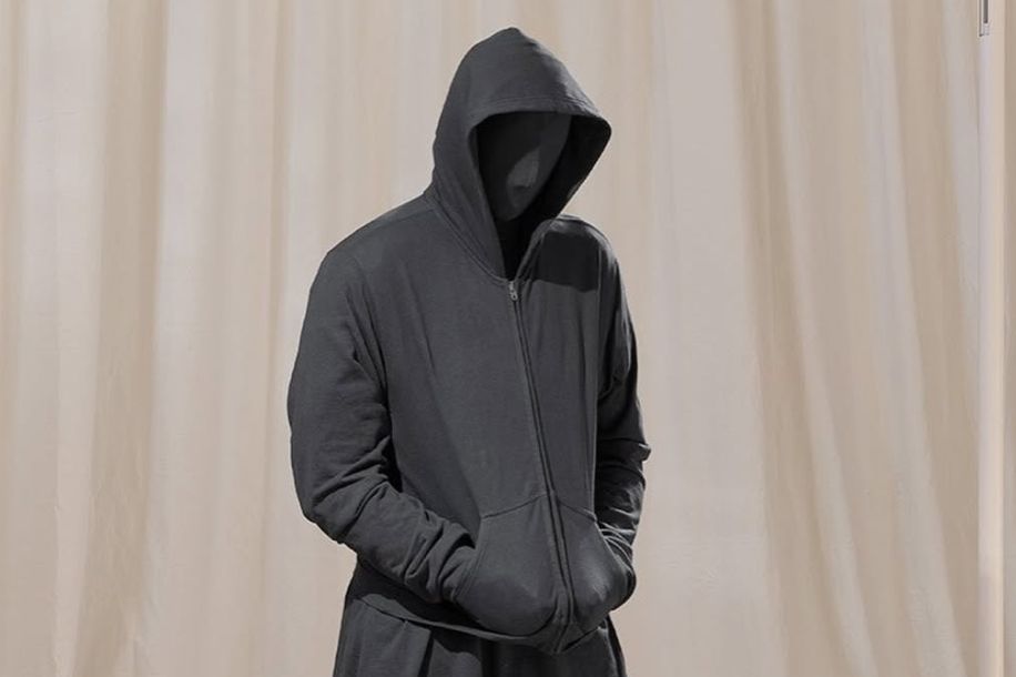 Balenciaga par Demna : l'exposition gratuite qui retrace 10 ans de mode radicale