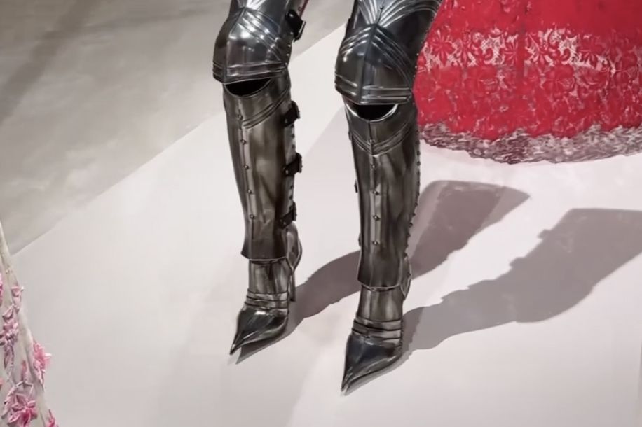 Balenciaga par Demna : l'exposition gratuite qui retrace 10 ans de mode radicale