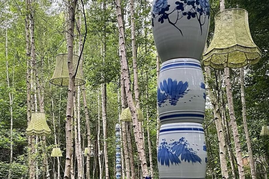 Balade enchantée et insolite au jardin du Moulin Jaune : poésie, de fanfares et fantaisie