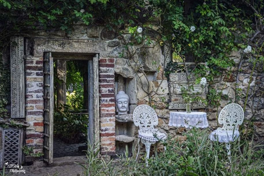 Balade enchantée et insolite au jardin du Moulin Jaune : poésie, de fanfares et fantaisie