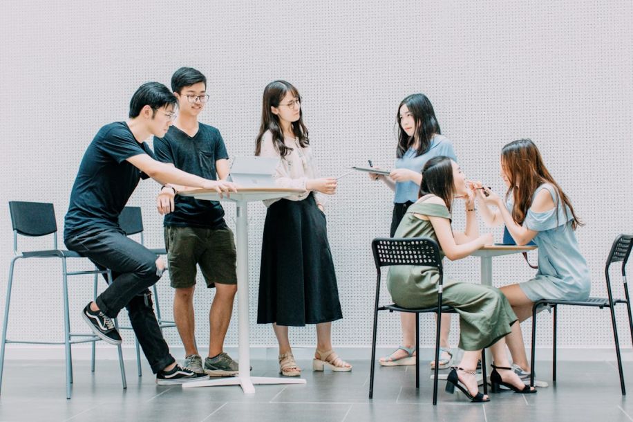 Trouver un job étudiant à Paris avec Jooble : guide pratique pour gagner en autonomie