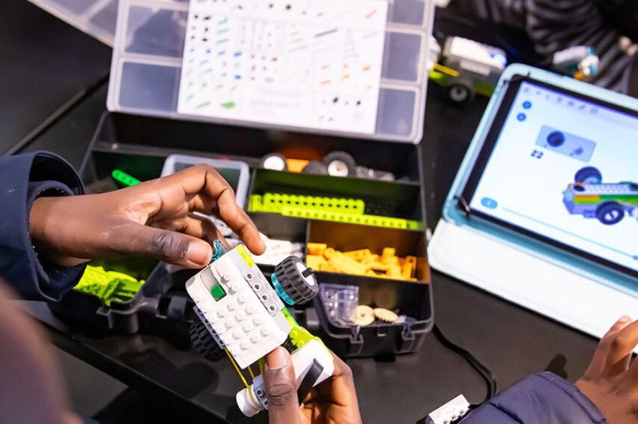 Fête de la science 2025 : expériences, ateliers et expositions gratuites à la Cité des sciences