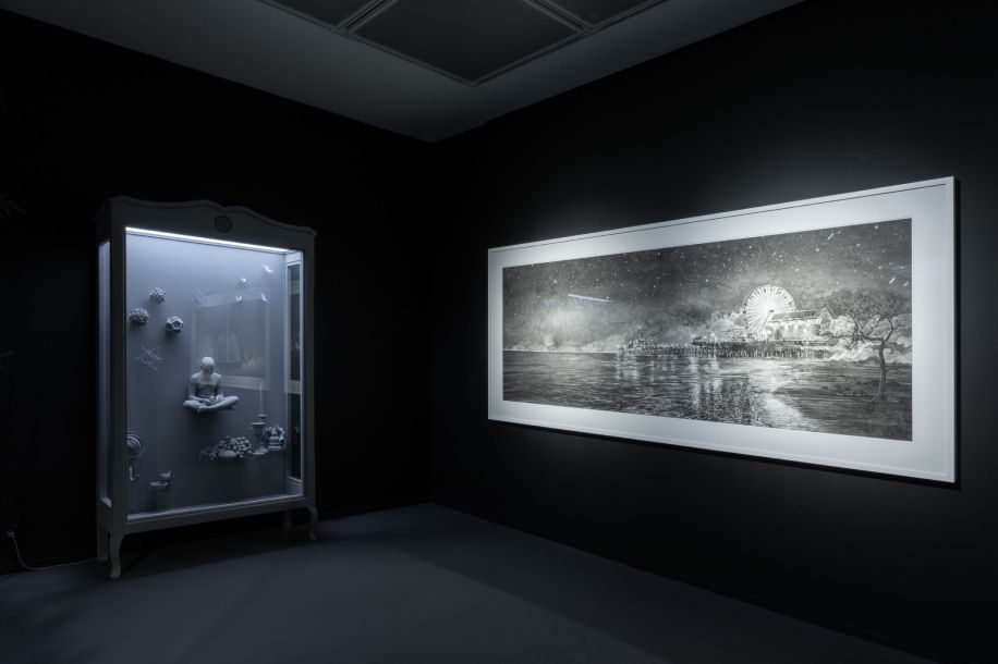 Sculptures hors du temps et hypnotiques : Hans Op de Beeck en accès libre à Paris