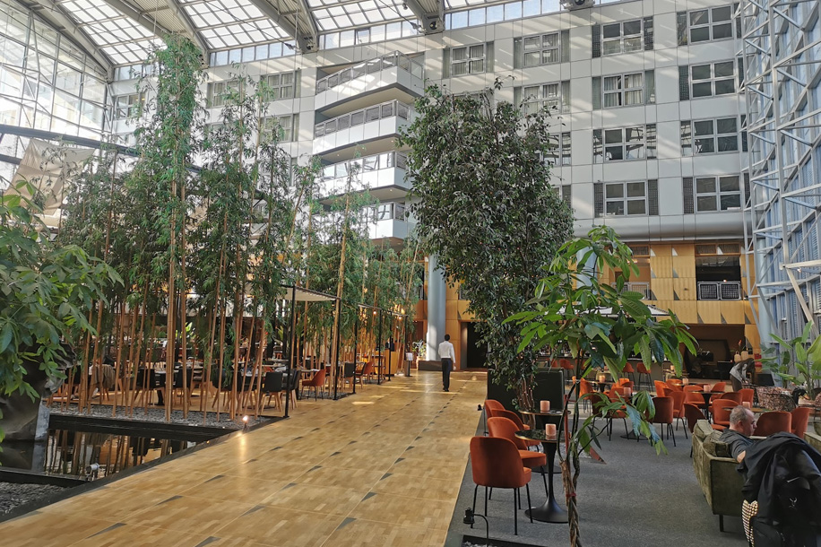 van der walk cdg paris 02