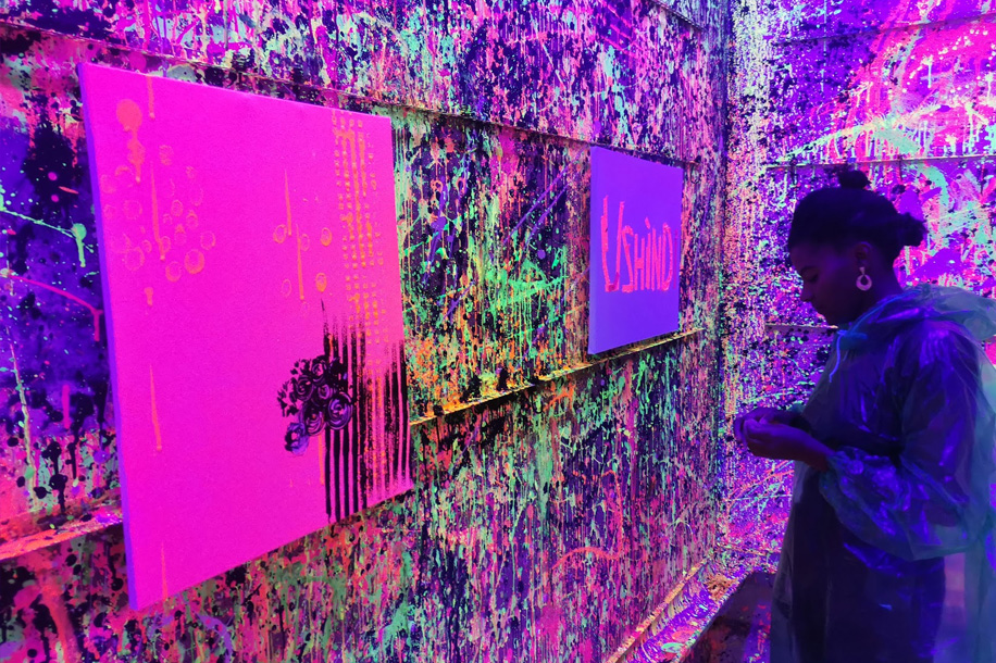 Peinture, lumière noire et fun : cap sur l’univers des Paint Invaders