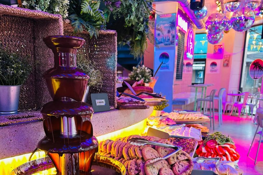 Brunch à volonté, néons et palmiers from Florida : bienvenue au Miami Boulevard !