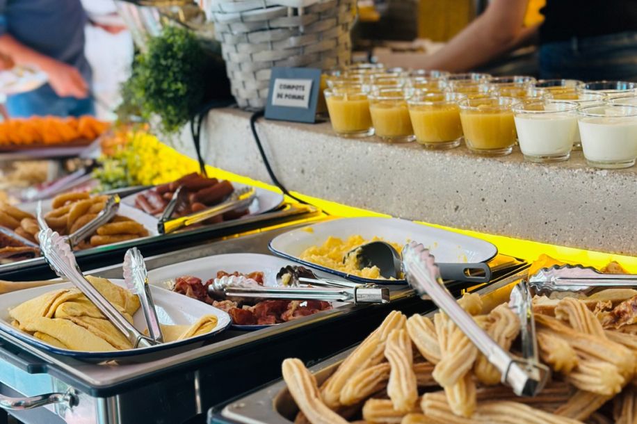 Brunch à volonté, néons et palmiers from Florida : bienvenue au Miami Boulevard !