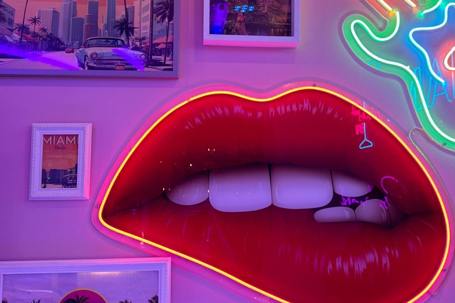 Brunch à volonté, néons et palmiers from Florida : bienvenue au Miami Boulevard !