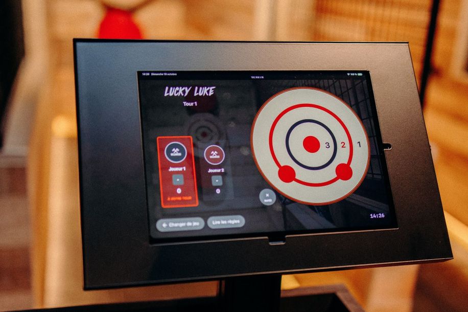 Wildness à L’Isle Adam : le nouveau spot pour tester lancer de haches, fléchettes et shuffleboard !