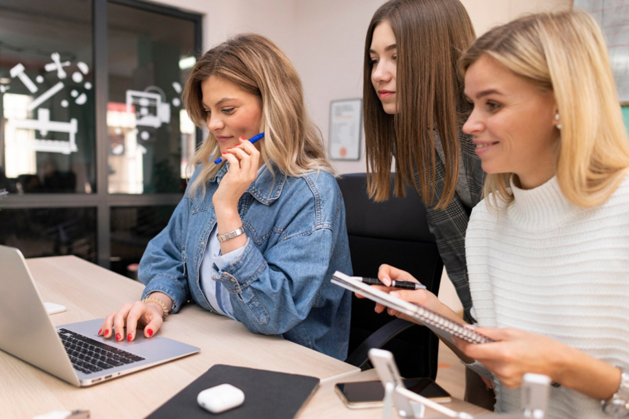 Bien être et organisation : comment les outils digitaux simplifient la vie des professionnels de la beauté