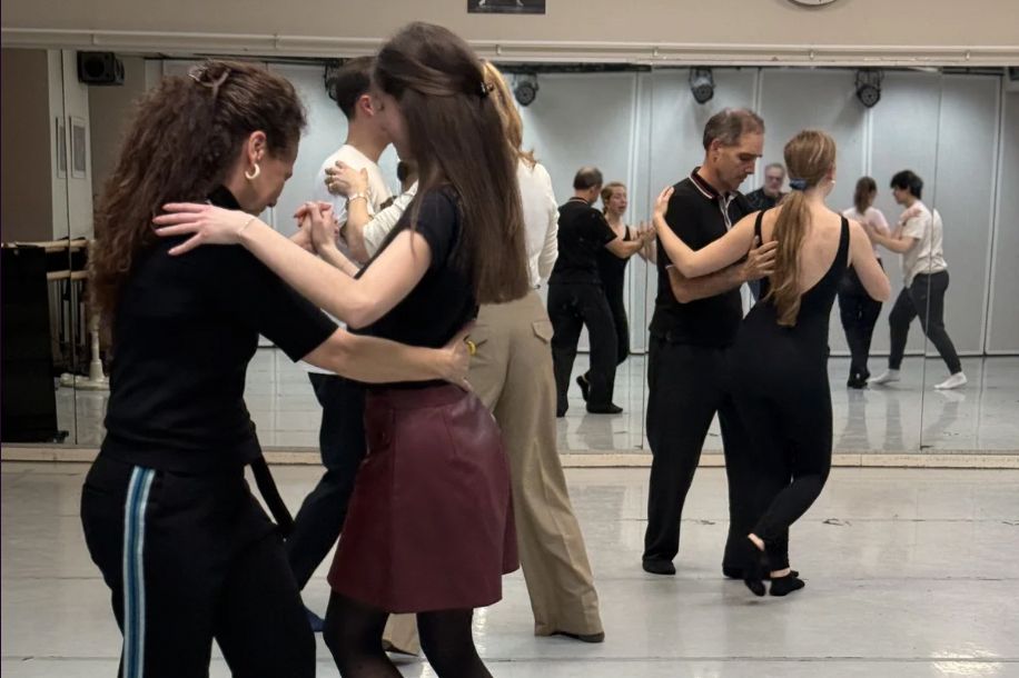 Danser la salsa ou la bachata en un mois : découvrez le bootcamp Vueltasol !